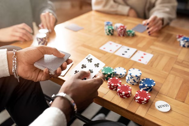 Result Table interface showing game names, entry times, and payout status columns